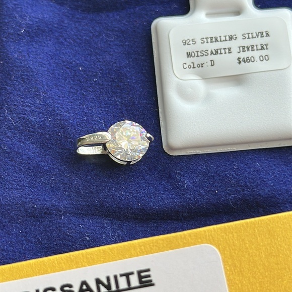 1.2 CT 925 Silver Moissanite Solitaire Pendant - Picture 5 of 5